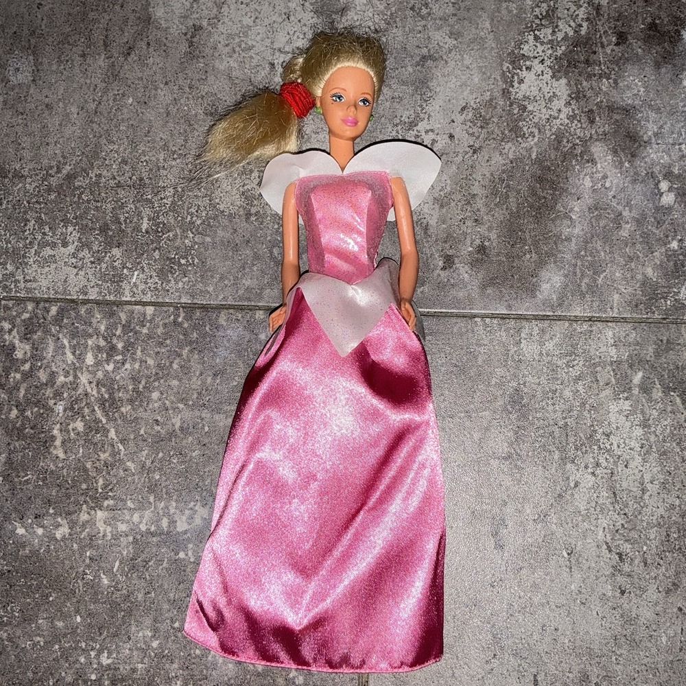 Barbie Disney Princess Sleeping Beauty Aurora Pink Dress On Vintage Barbie